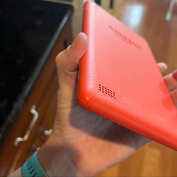 Amazon Kindle Fire 7 5th Generation - Red - Picture 5 of 6